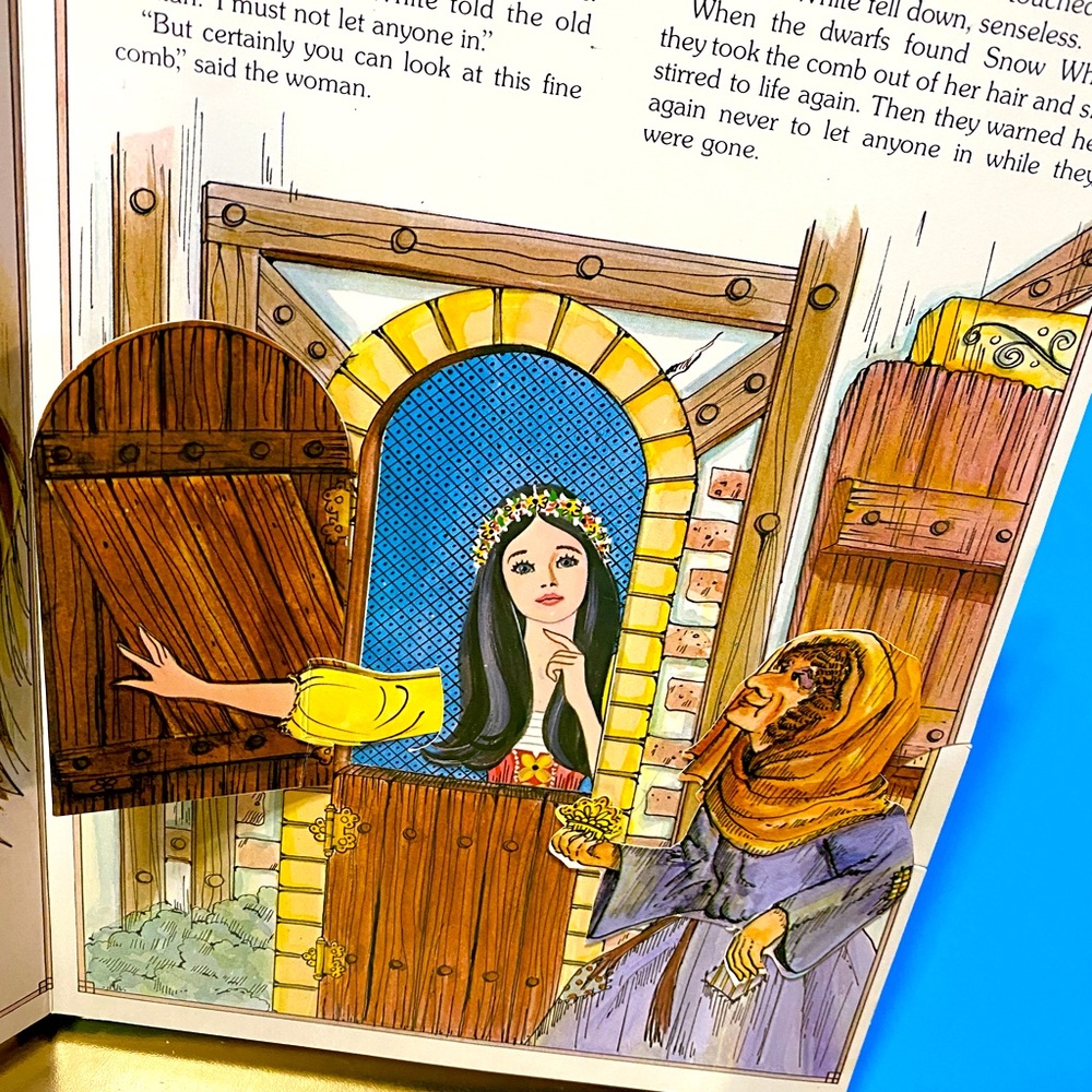SNOW WHITE AND THE SEVEN DWARFS  HARDCOVER COLORFUL POP UP BOOK VTG 90’s - Picture 15 of 16